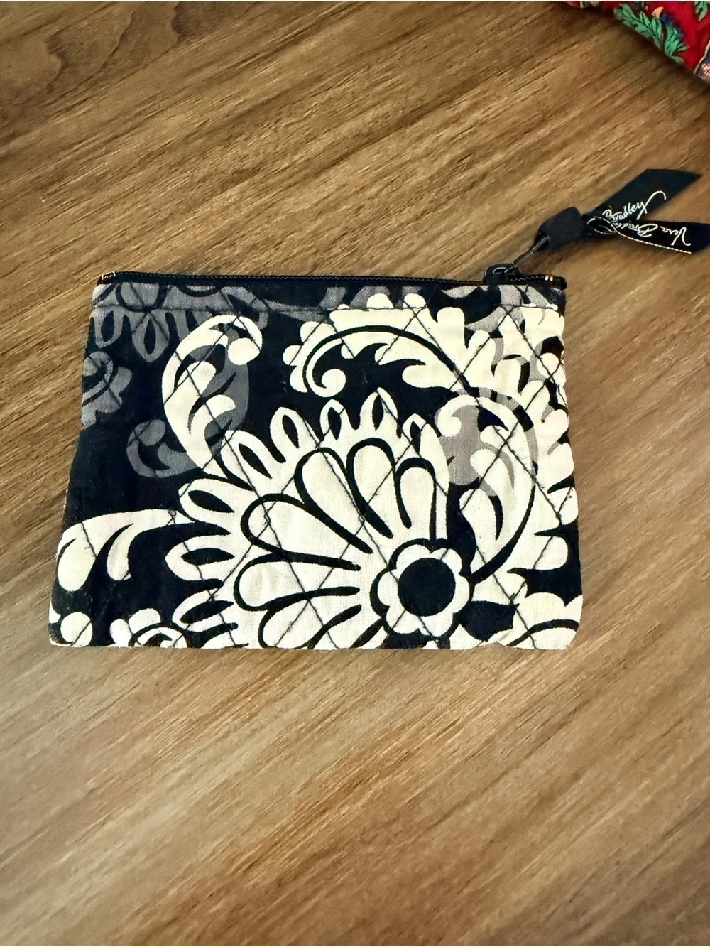 Vera Bradley Coin Purse in Retired Baroque Pattern - Picture 2 of 8